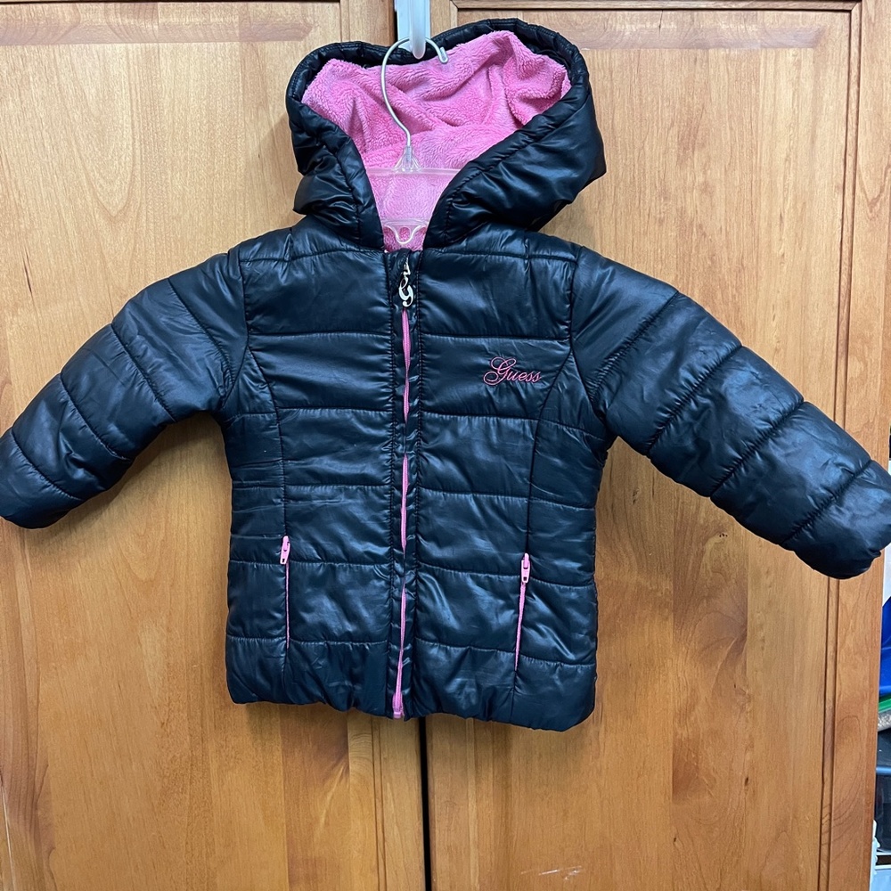 GUESS Black & Hot Pink Lined Hooded Puffer Jacket Baby Girl SZ 2T Warm Full Zip